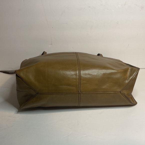 HOBO Friar Shadow Shoulder Bag purse - Picture 3 of 10